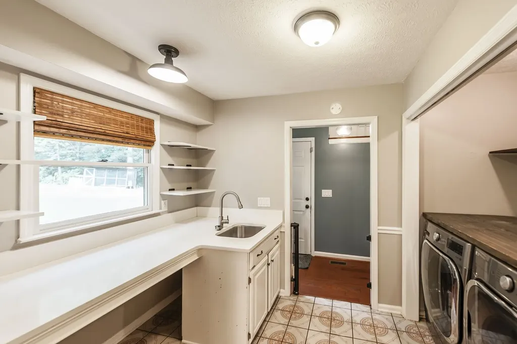205 Overlook Court White House TN 37188