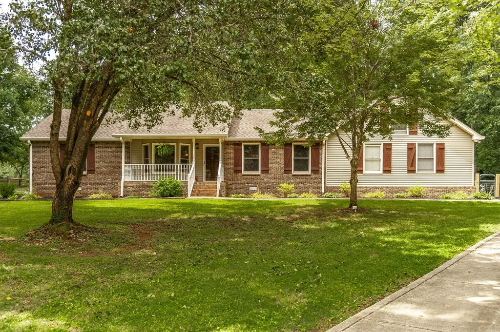 205 Overlook Court White House TN 37188