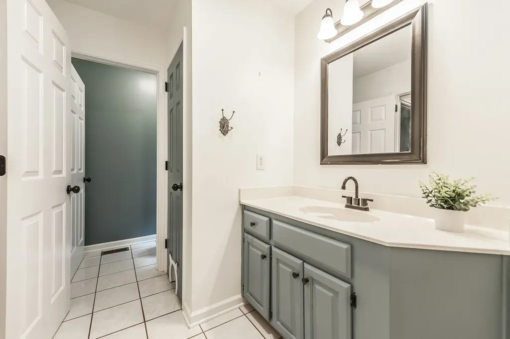 205 Overlook Court White House TN 37188