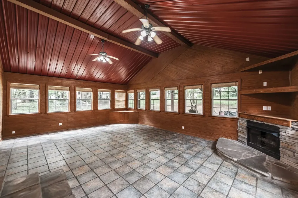 205 Overlook Court White House TN 37188
