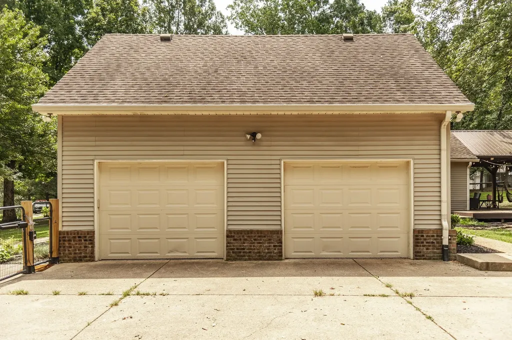 205 Overlook Court White House TN 37188