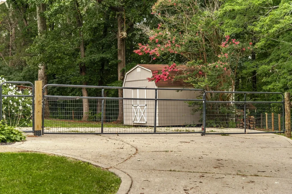 205 Overlook Court White House TN 37188