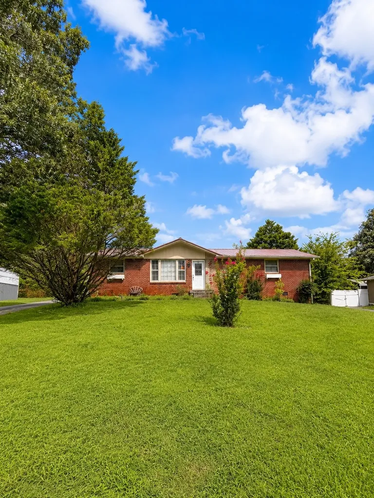 204 Lakeshore Drive Mcminnville TN 37110