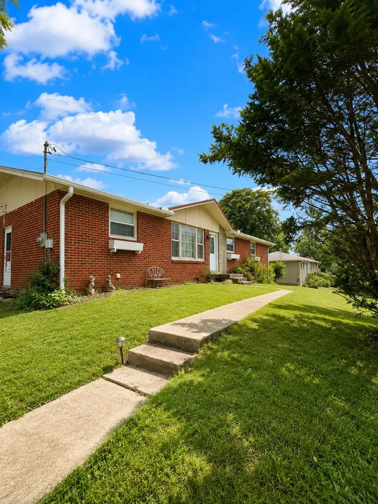 204 Lakeshore Drive Mcminnville TN 37110