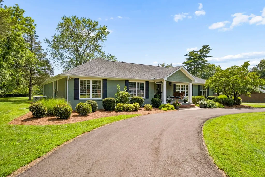 2115 Harding Place Murfreesboro TN 37129