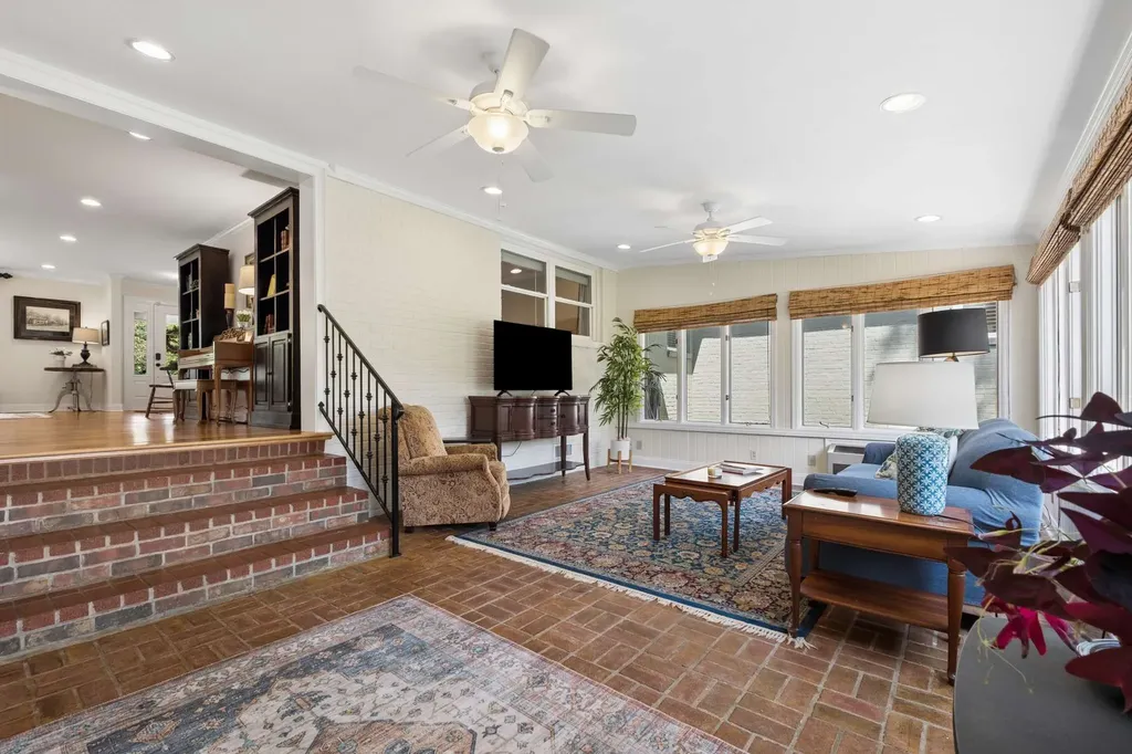 2115 Harding Place Murfreesboro TN 37129