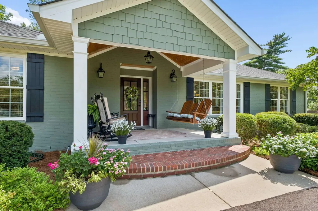 2115 Harding Place Murfreesboro TN 37129