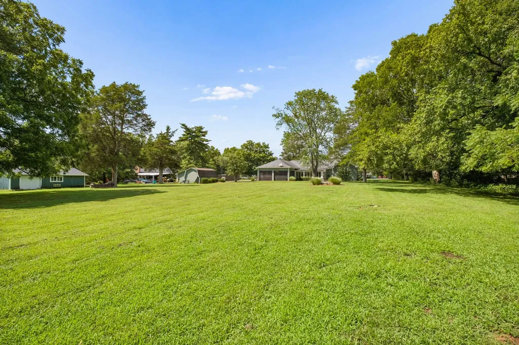 2115 Harding Place Murfreesboro TN 37129