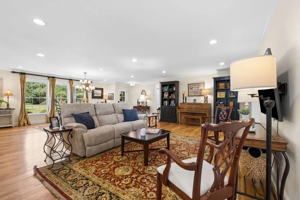 2115 Harding Place Murfreesboro TN 37129