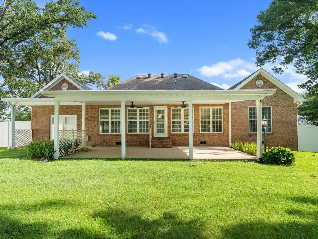 142 Heritage Circle Manchester TN 37355