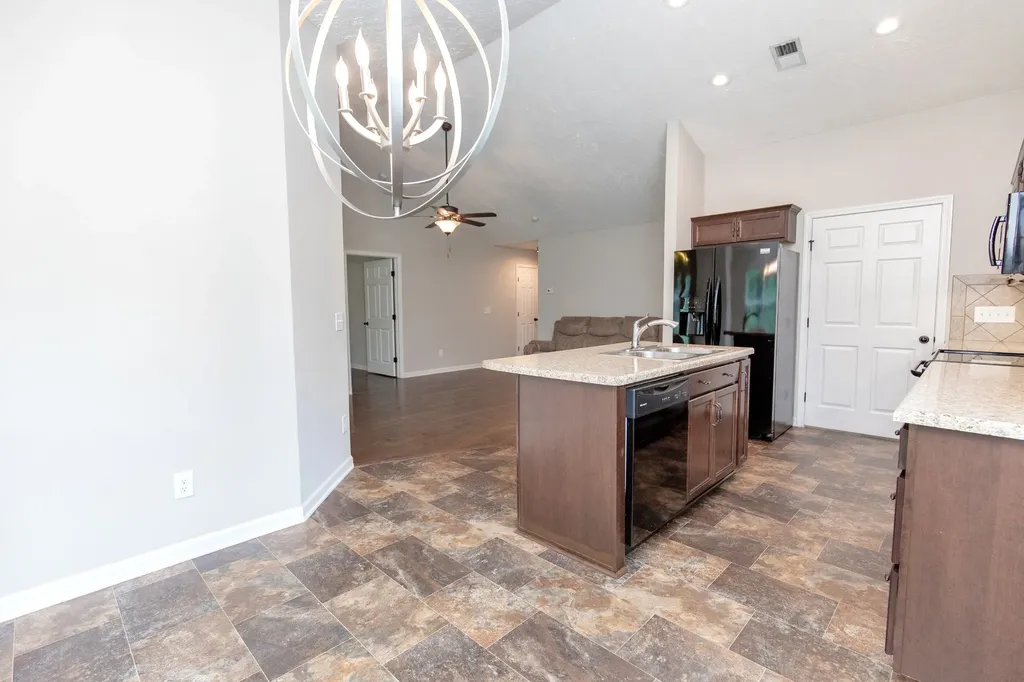 395 Devon Chase Gallatin TN 37066