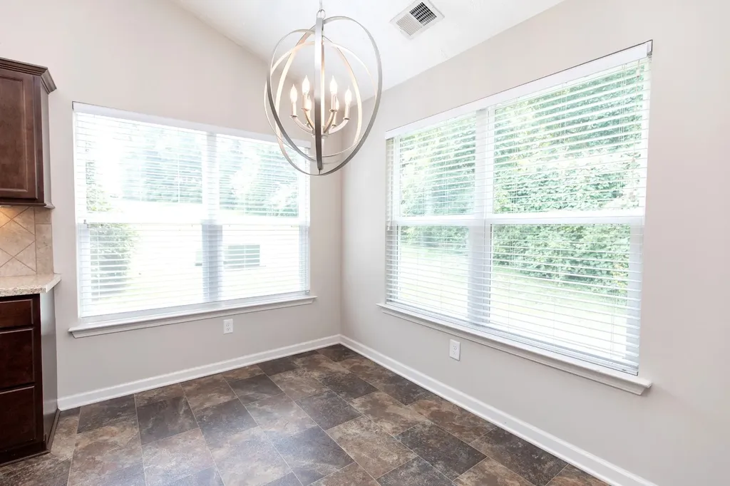 395 Devon Chase Gallatin TN 37066