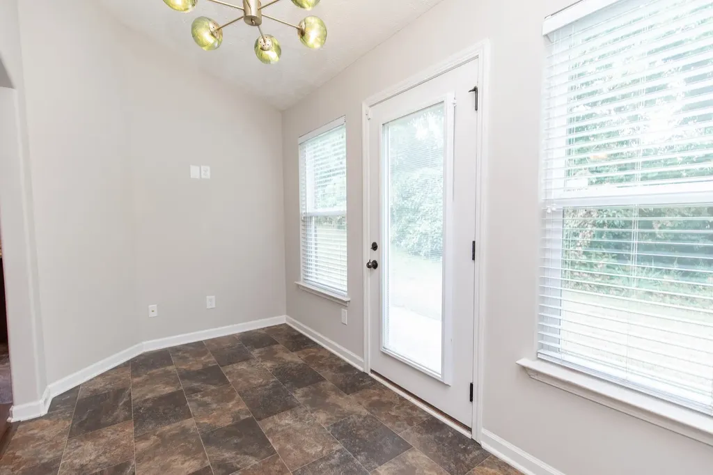 395 Devon Chase Gallatin TN 37066