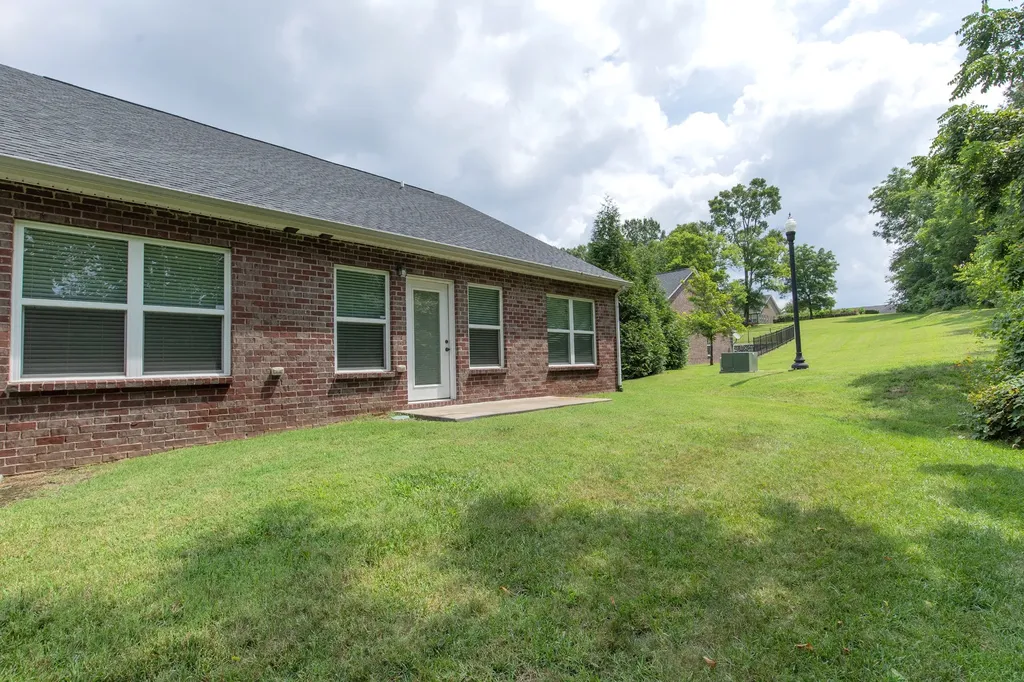 395 Devon Chase Gallatin TN 37066