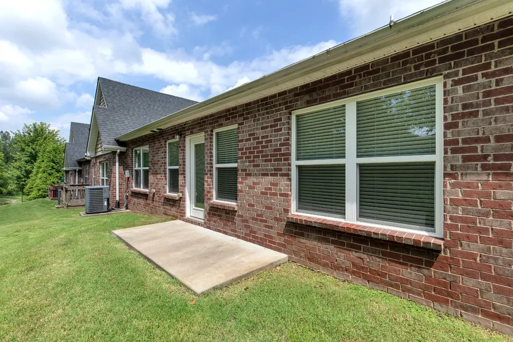 395 Devon Chase Gallatin TN 37066