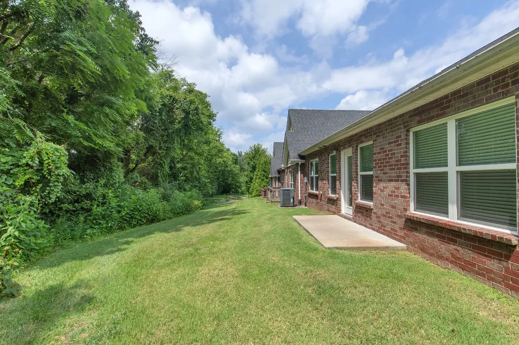 395 Devon Chase Gallatin TN 37066