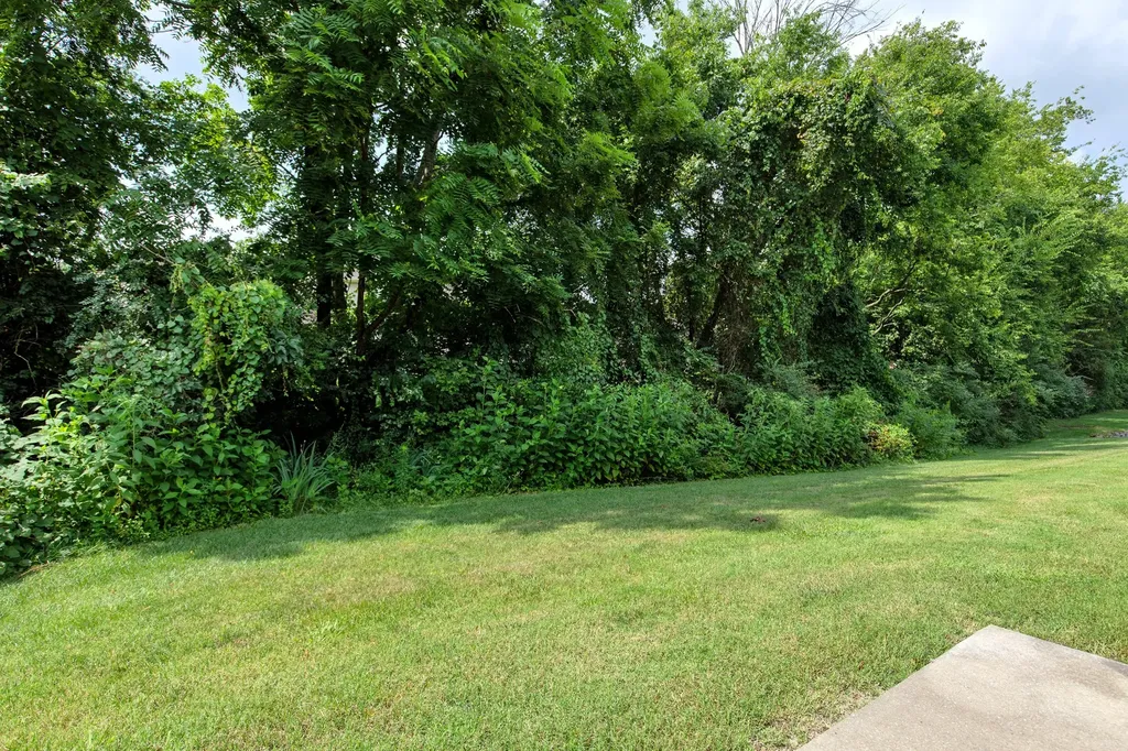 395 Devon Chase Gallatin TN 37066