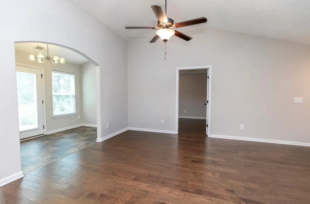 395 Devon Chase Gallatin TN 37066