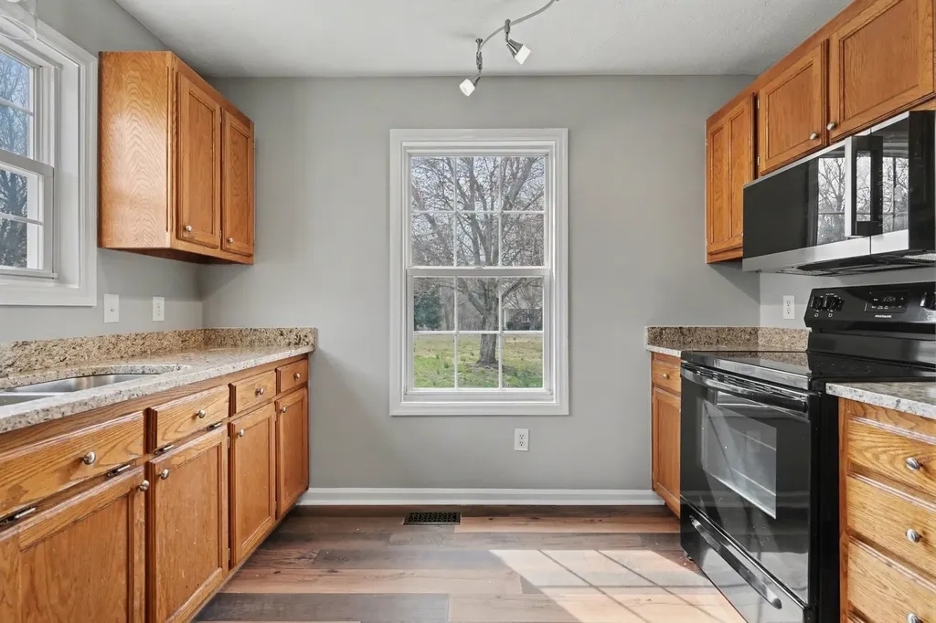 1162 Peter Pond Road Ashland City TN 37015