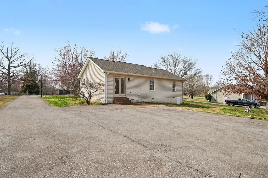 1162 Peter Pond Road Ashland City TN 37015