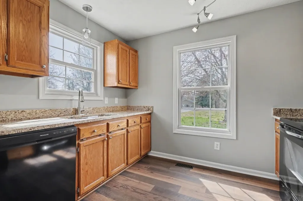 1162 Peter Pond Road Ashland City TN 37015