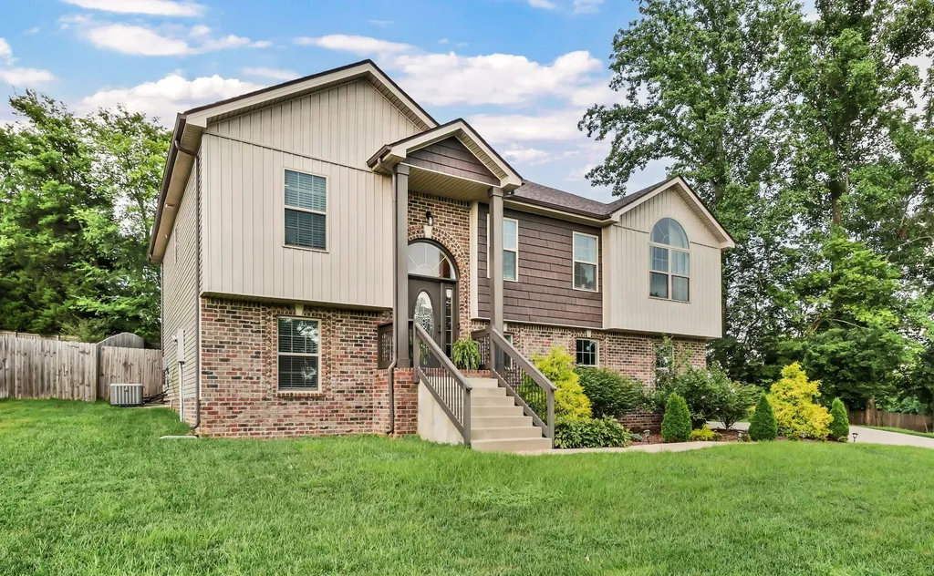317 Wingfield Drive Clarksville TN 37043