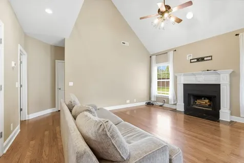 4703 Scottish Drive Murfreesboro TN 37128