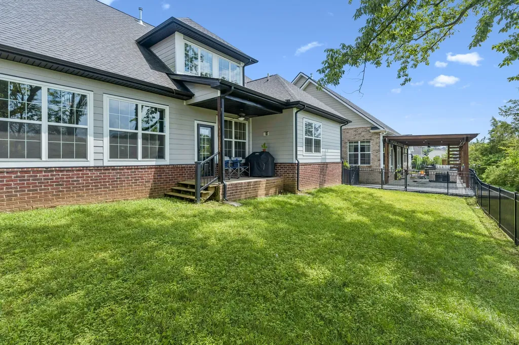 6820 Kew Garden Smyrna TN 37167