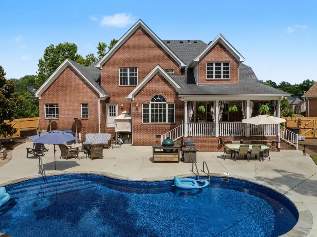 285 Page Drive Mount Juliet TN 37122