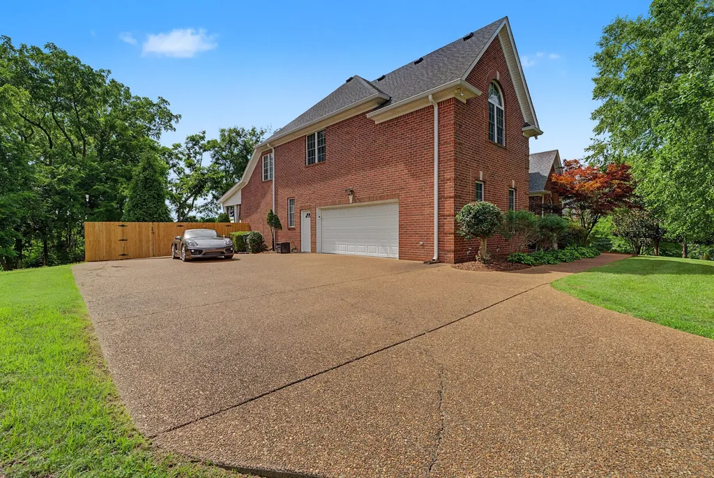 285 Page Drive Mount Juliet TN 37122