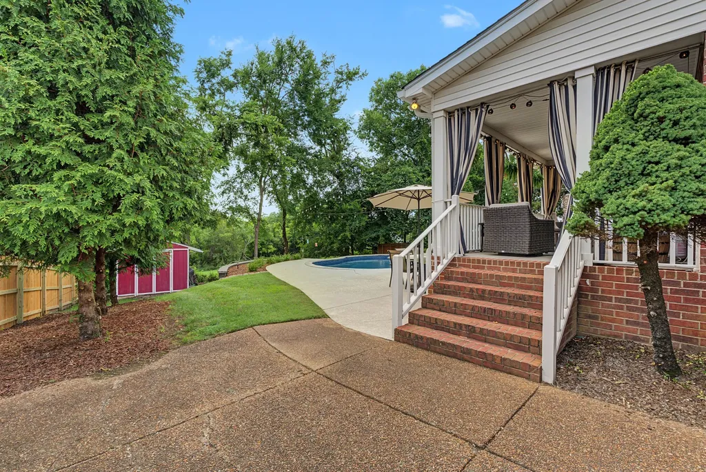 285 Page Drive Mount Juliet TN 37122
