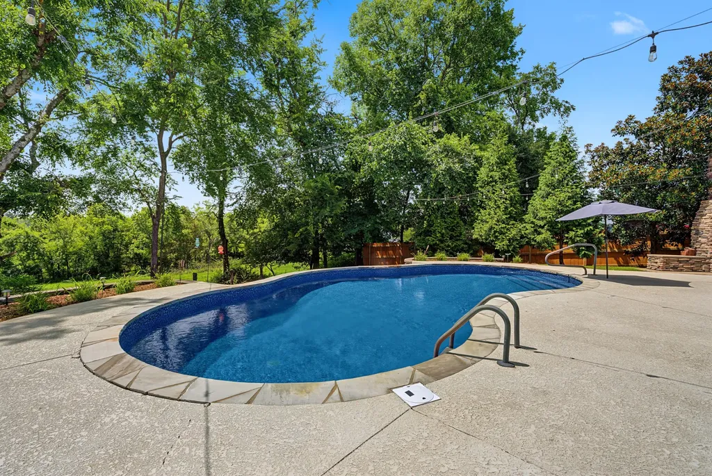 285 Page Drive Mount Juliet TN 37122