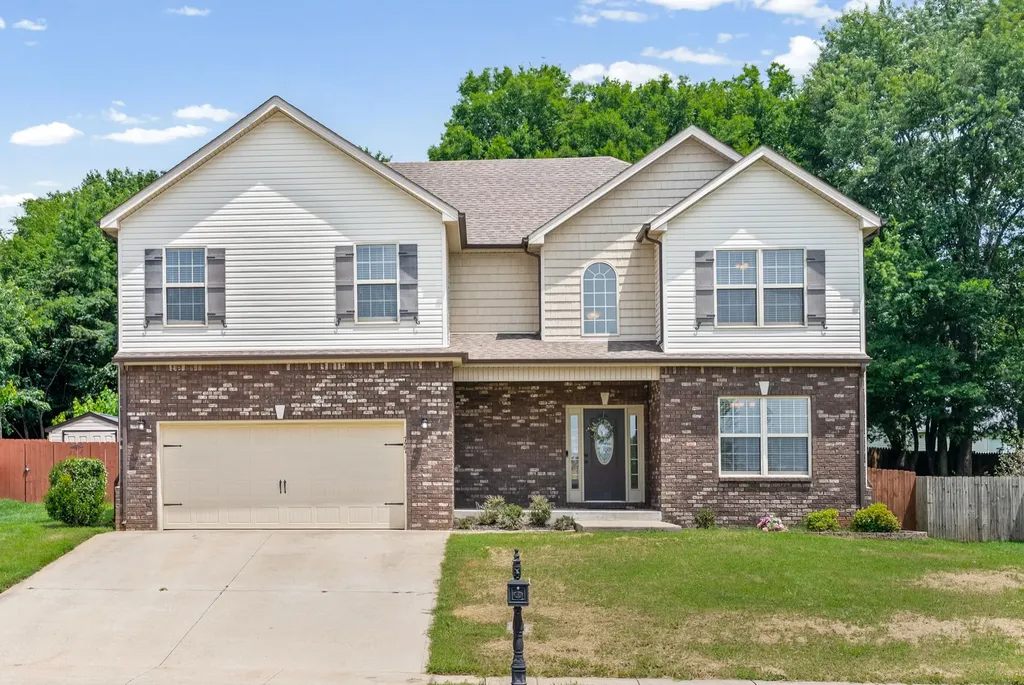 727 Sturdivant Drive Clarksville TN 37042