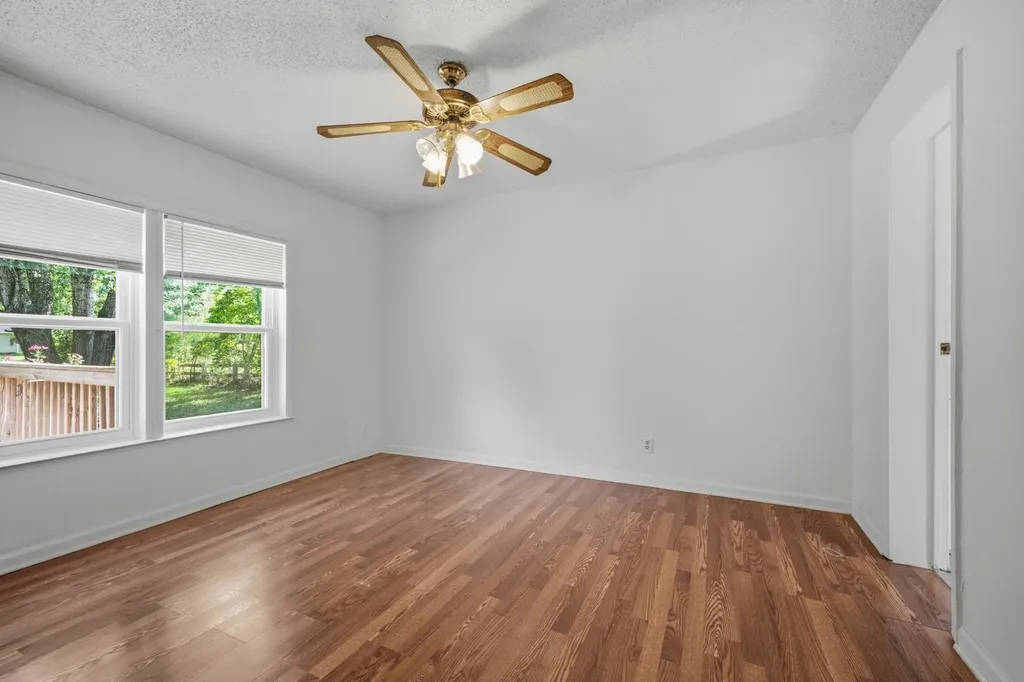 306 Stagecoach Road White Bluff TN 37187