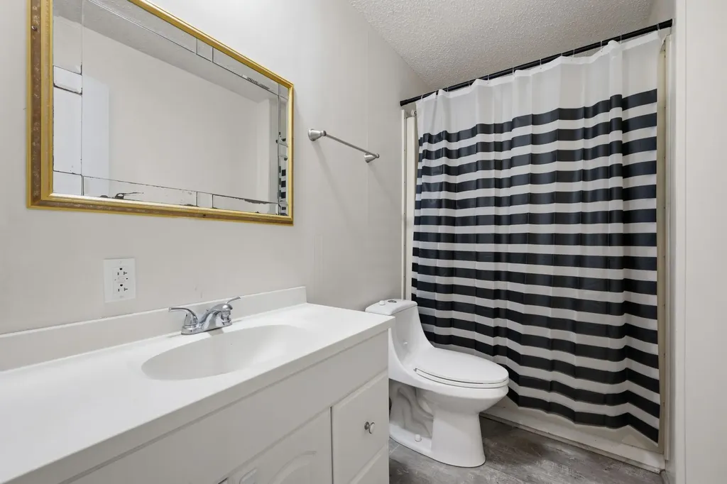 306 Stagecoach Road White Bluff TN 37187