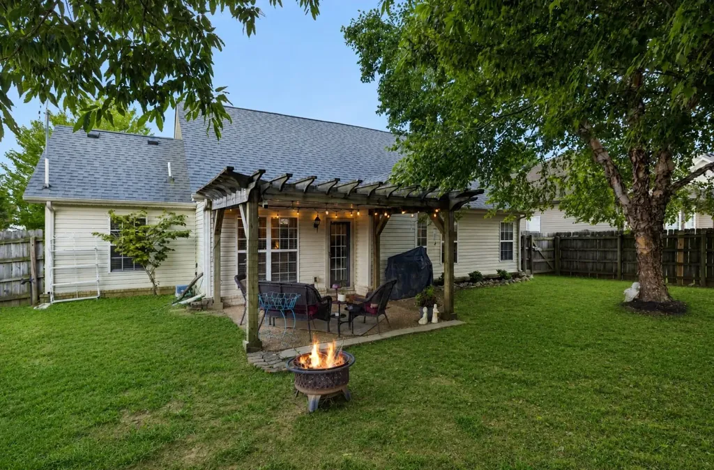 2012 Patrick Way Spring Hill TN 37174