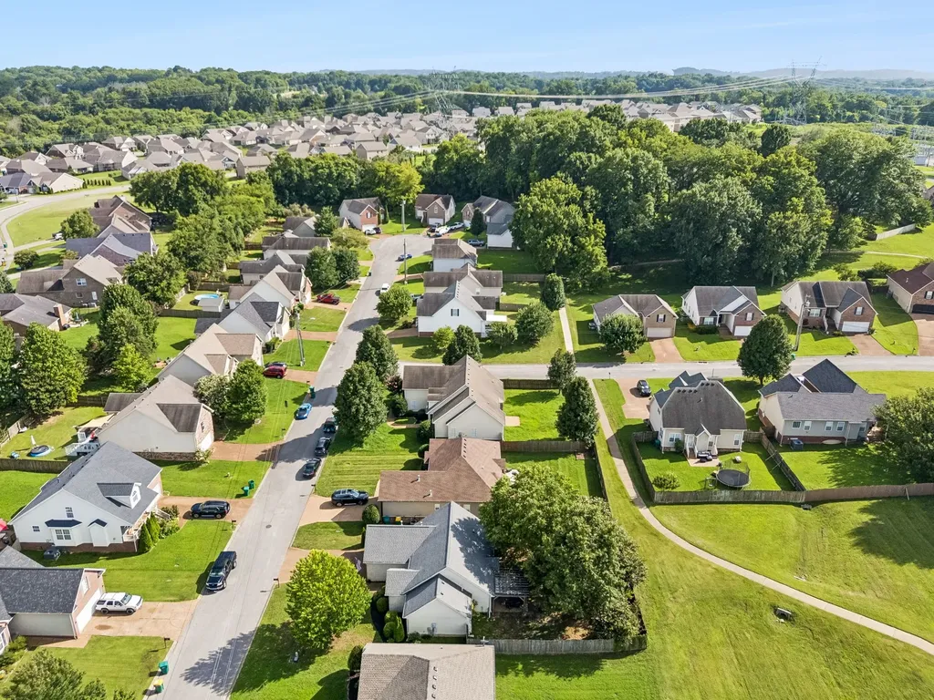 2012 Patrick Way Spring Hill TN 37174