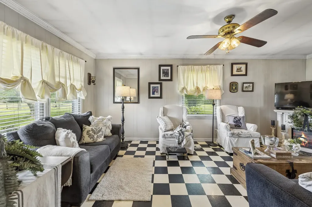 7336 Woodbury Pike Murfreesboro TN 37127