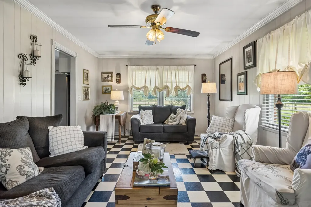 7336 Woodbury Pike Murfreesboro TN 37127