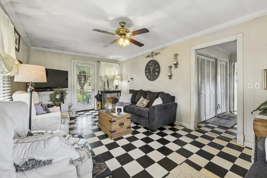 7336 Woodbury Pike Murfreesboro TN 37127