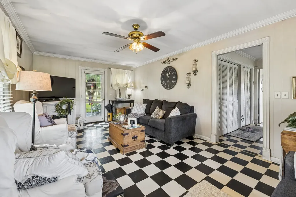 7336 Woodbury Pike Murfreesboro TN 37127