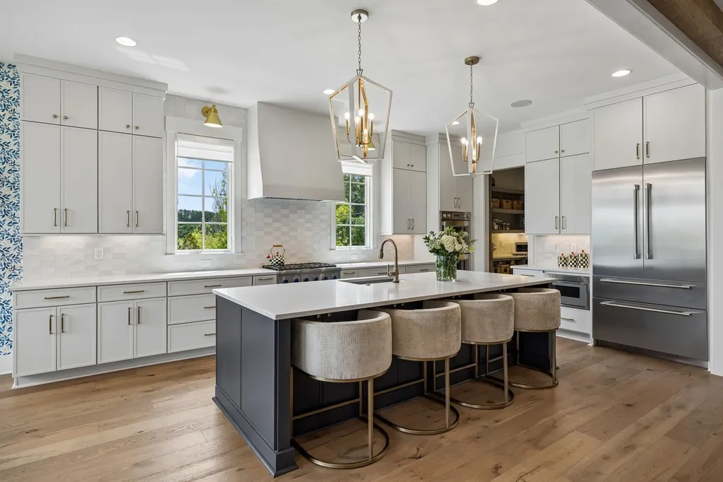 2950 Del Rio Pike Franklin TN 37069
