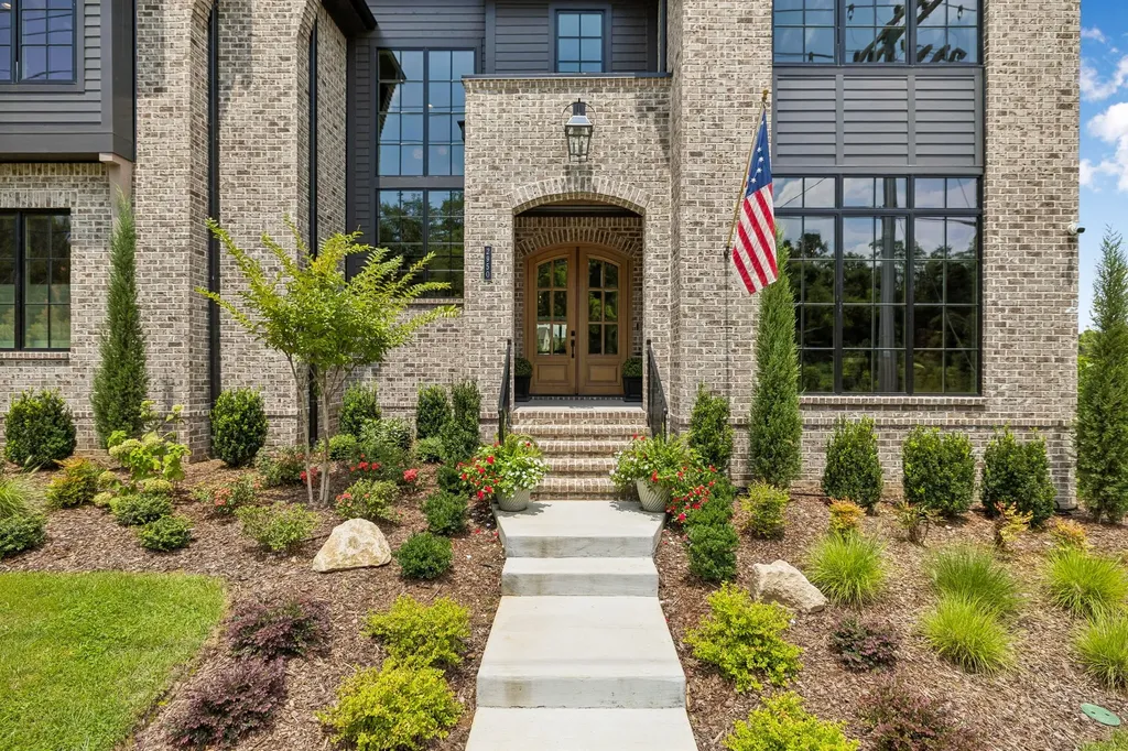 2950 Del Rio Pike Franklin TN 37069