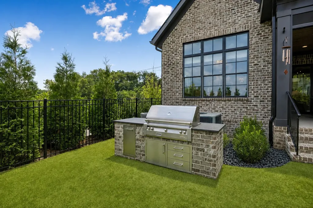 2950 Del Rio Pike Franklin TN 37069