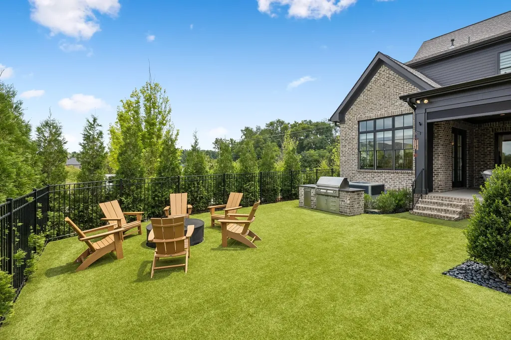 2950 Del Rio Pike Franklin TN 37069