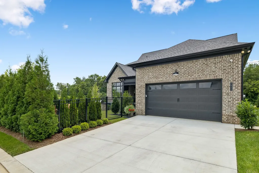 2950 Del Rio Pike Franklin TN 37069