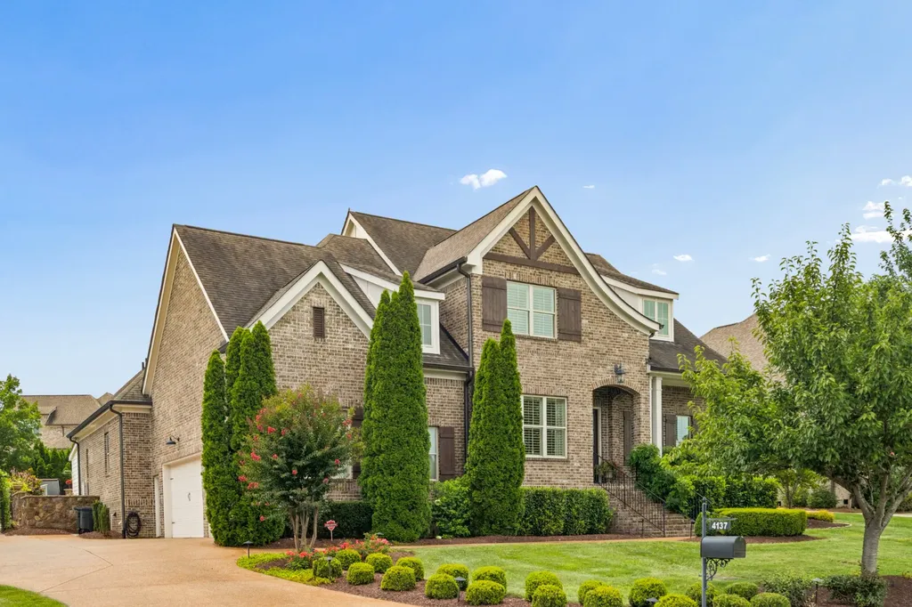 4137 Banner Square Lane Arrington TN 37014