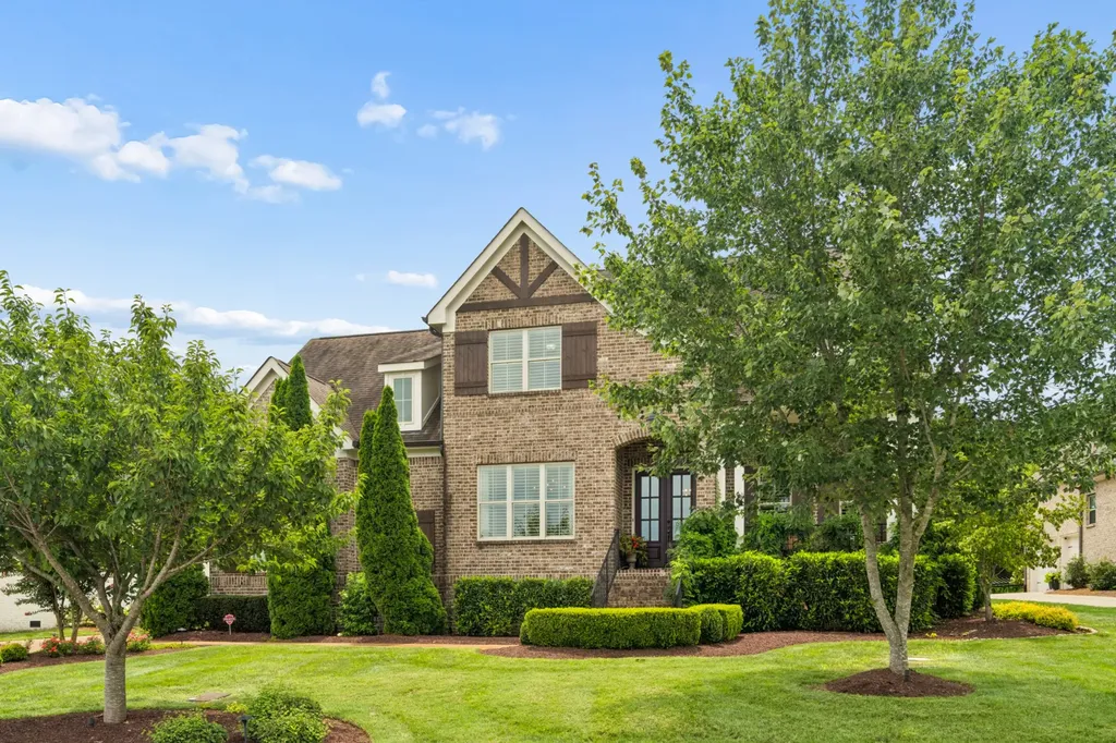 4137 Banner Square Lane Arrington TN 37014