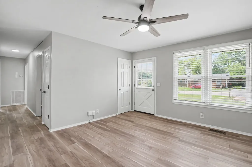 416 Lealand Lane Lebanon TN 37087