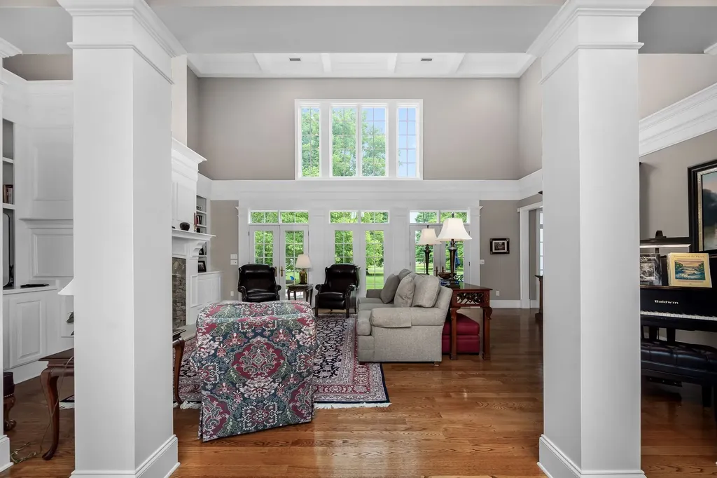 100 Kings Lane Tullahoma TN 37388